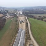 28 km 73+820 układanie warstw konstrukcji nawierzchni, roboty ziemne