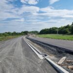 10 km 74+170 ułożone warstwy asfaltowe (przeciwnie do km)