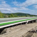 13.2 km 74+500 obiekt ES 2.2 - ułożony asfalt lany na ustroju nośnym