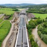 33 km 74+480 obiekt ES 2.2 - wykonana warstwa nawierzchni z asfaltu lanego
