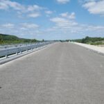 13.1 km 74+500 obiekt ES 2.2 - ułożony asfalt lany na ustroju nośnym