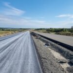 4 km 70+800 ułożona warstwa nawierzchni ,( przeciwnie do km )