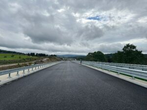 12.1 km 74+500 obiekt ES 2.2-montaż barier