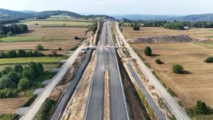 17 km 71+100 ułożone warstwy nawierzchni