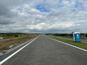 4 km 70+800 rozpoczęcie wykonywania oznakowania poziomego ( przeciwnie do km )
