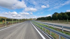 10 km 74+170 malowanie oznakowania poziomego (przeciwnie do km)