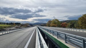 12.1 km 74+500 obiekt ES 2.2-malowanie oznakowania poziomego