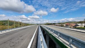 12.2 km 74+500 obiekt ES 2.2-montaż barier