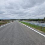 4 km 70+800 wykonywanie oznakowania poziomego (przeciwnie do km)