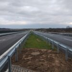 4 km 70+800 wykonane oznakowanie poziome (przeciwnie do km)